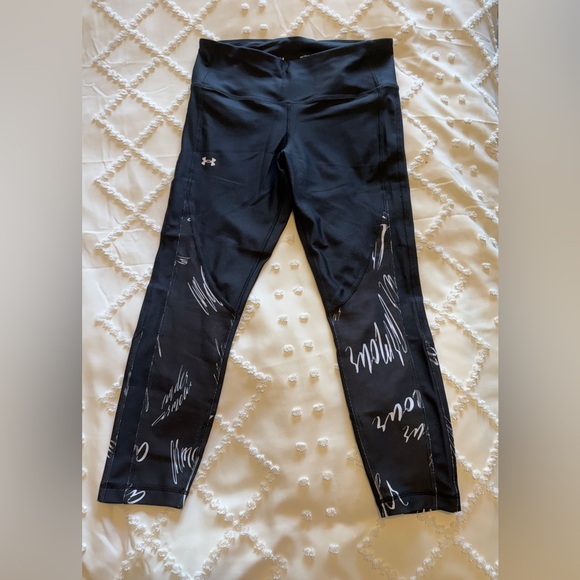 Under Armour Pants - Under Armour HeatGear Armour Black Printed Compression Leggings, Women’s size L
